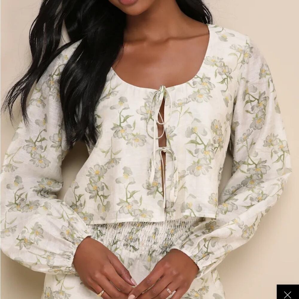 Lulu's Playfully Sweet Floral Tie Front Top Sz XL